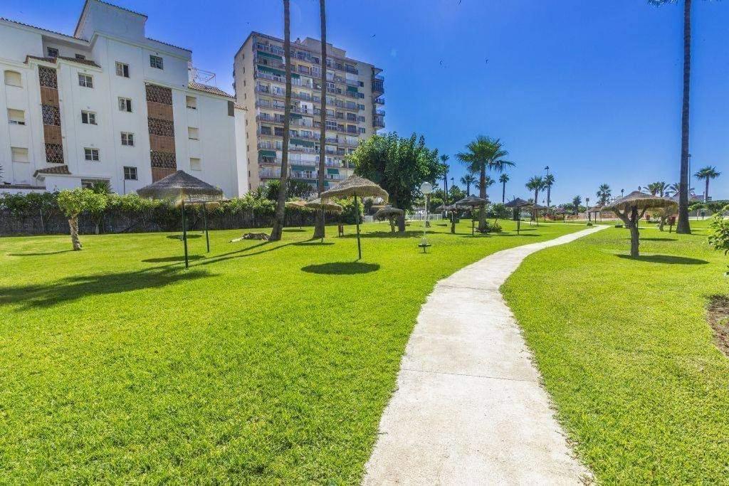 Nice And Cozy Studio At The Beachfront Benalmádena Exterior foto